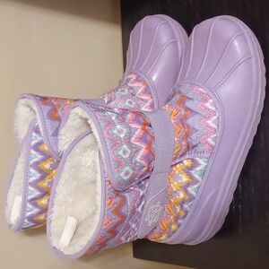 Children's place winter boots Size 6